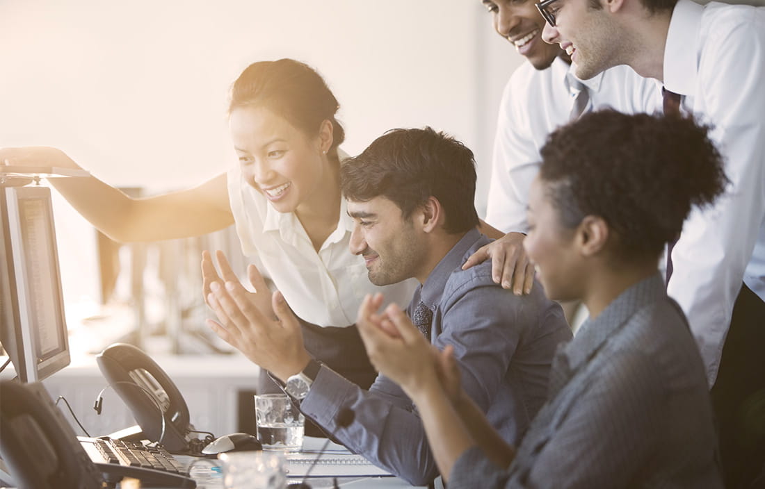 Image of team clapping