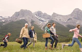 Image of family going on picnic