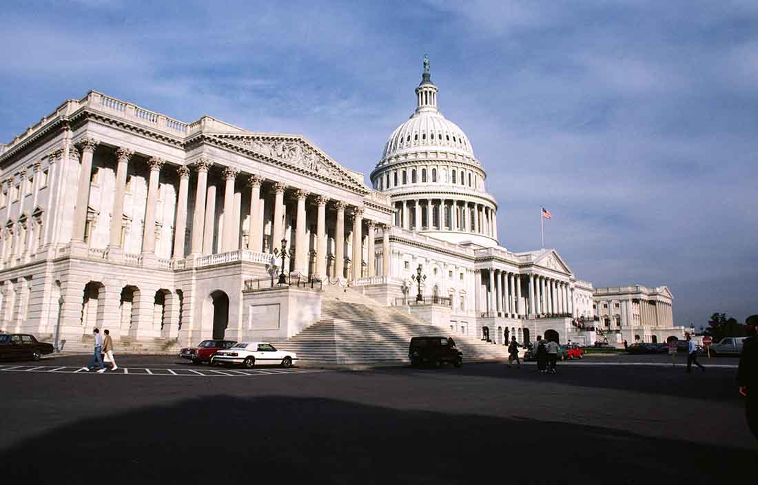 View of the U.S. capitol building.
