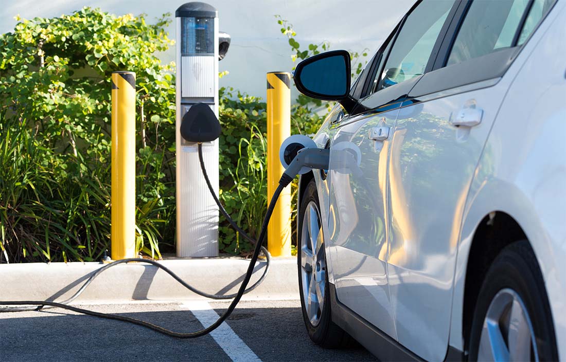 Electric vehicle charging at an (EV) car charging port