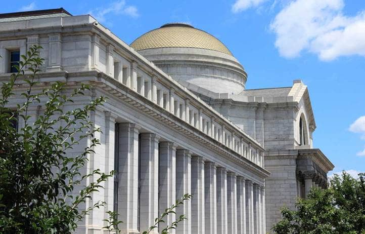 Government building at daytime.