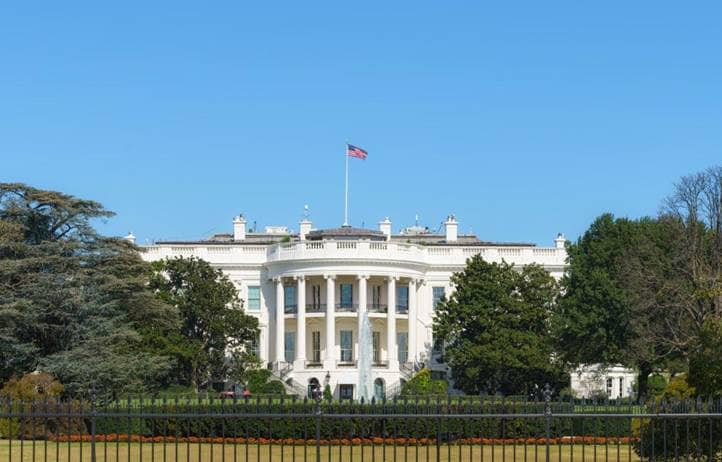 White House on a sunny day.