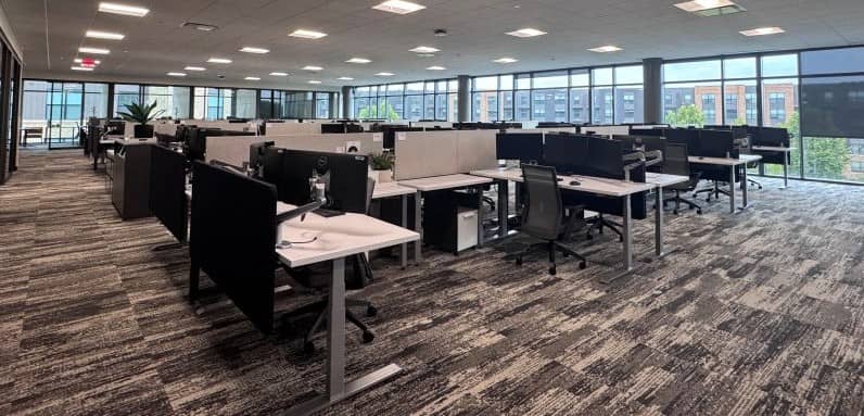 Workspaces in Plante Moran's Columbus office.